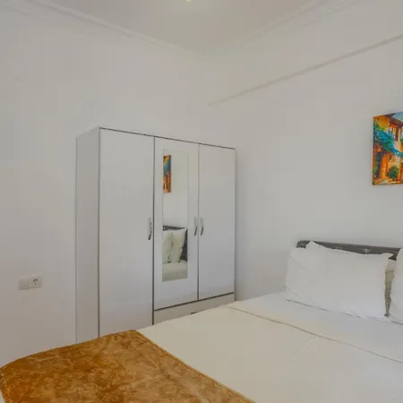 Sahin -1-3 Bedroom-sleep 6 People- Sahin 2-1 Bedroom Sleep 2 People Vilă *