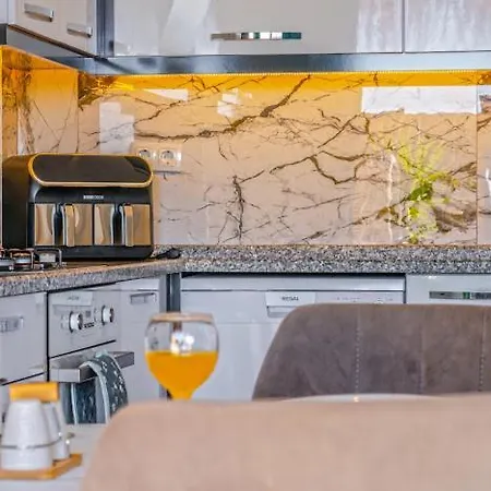 Sahin -1-3 Bedroom-sleep 6 People- Sahin 2-1 Bedroom Sleep 2 People Vilă
