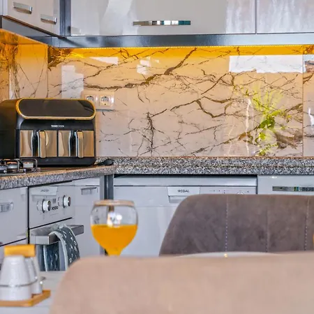 Sahin -1-3 Bedroom-sleep 6 People- Sahin 2-1 Bedroom Sleep 2 People Vilă